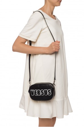 Leather shoulder bag with a logo, zdjęcie 2 Leather shoulder bag with a logo od Versace Versus